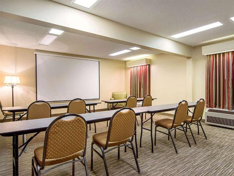 Quality Inn Thomaston Bagian luar foto